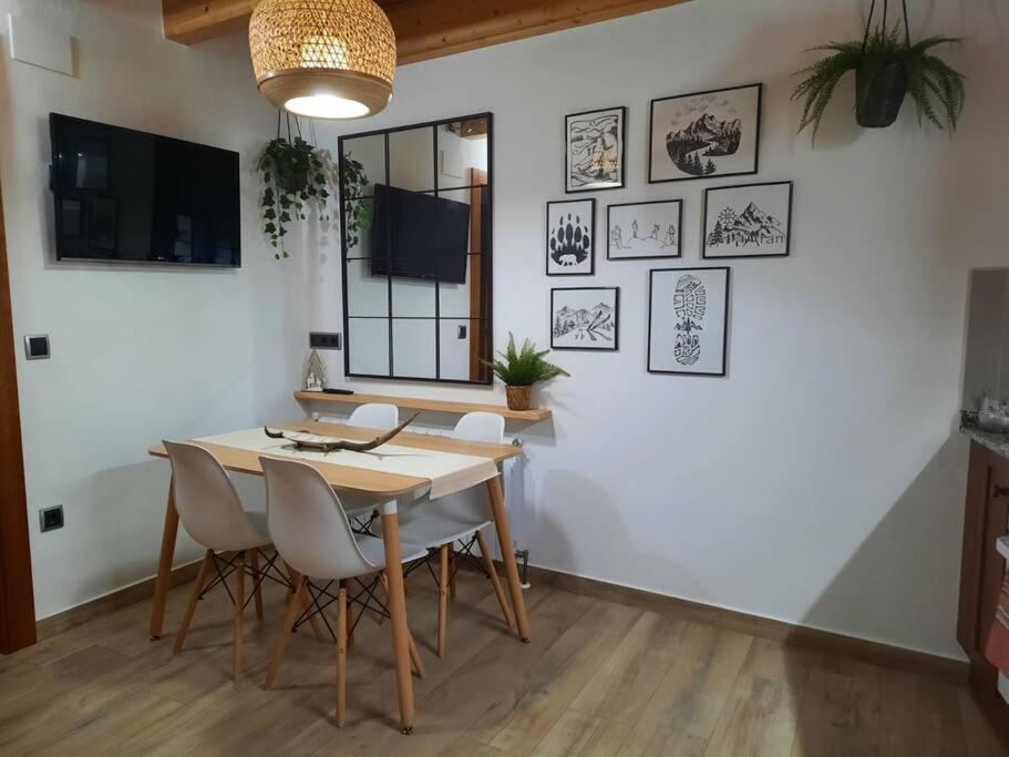 Holiday home Mcastet, Casita Aranesa En El Valle De Aran *