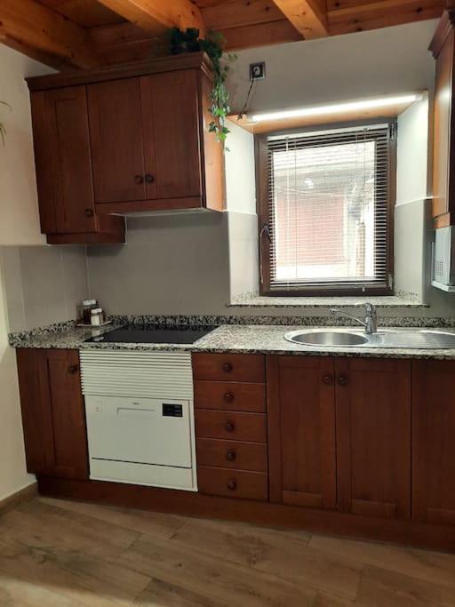 Mcastet, Casita Aranesa En El Valle De Aran